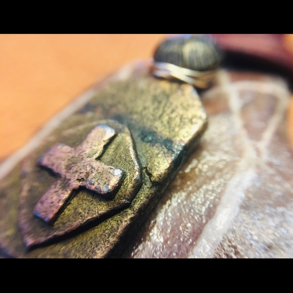 Rock Pendant - Picture 2 of 4